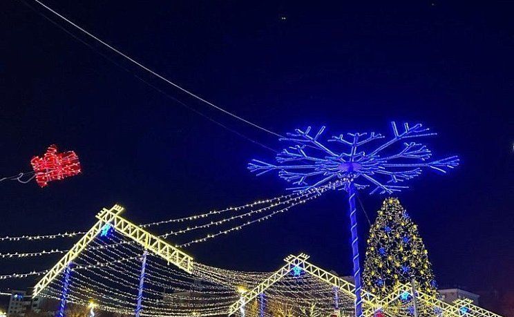 Ледовый городок к новому году в Екатеринбурге