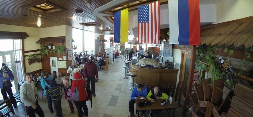 Кафе на вершине горы Банное