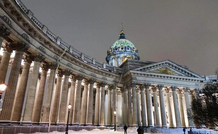 Казанский собор зимой