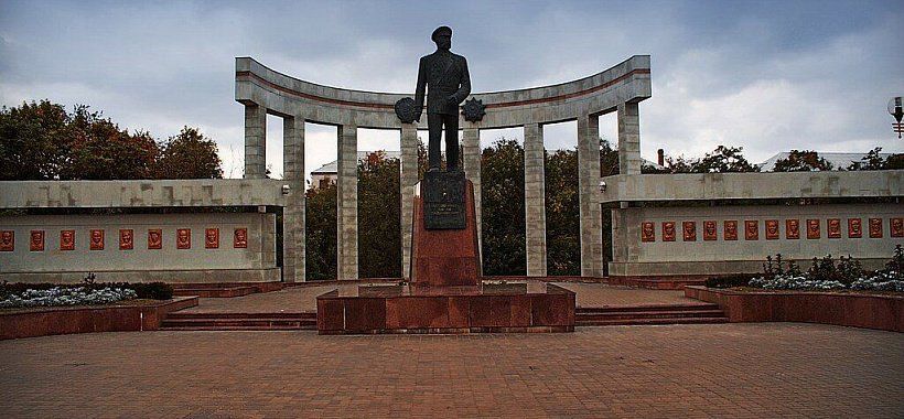Мемориальный комплекс в честь героев