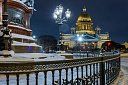 Исаакиевская площадь зимним вечером