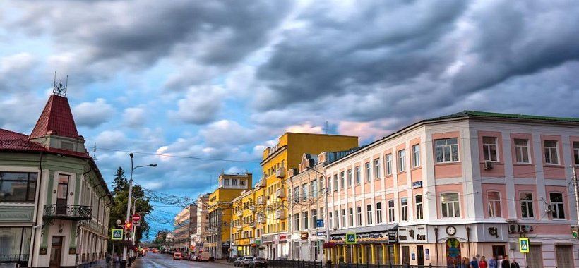 Площадь Дворянского двора в Уфе