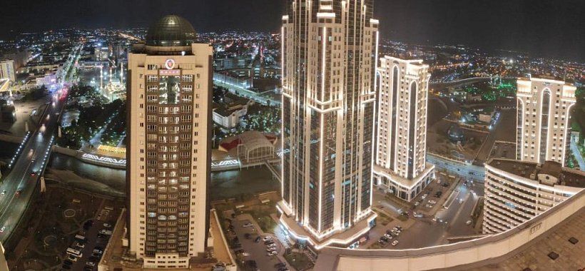 Вид на ночной Грозный Чечня