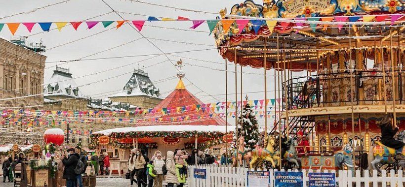 Новогодние карусели на Красной Площади