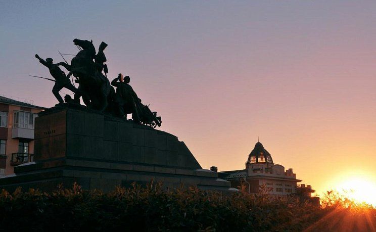 Памятник Василию Ивановичу Чапаеву в Самаре