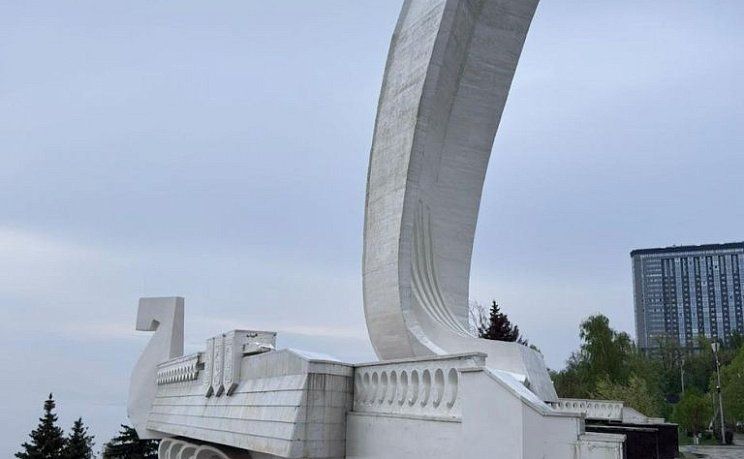 Скульптура Ладья