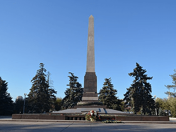 Площадь Павших Борцов